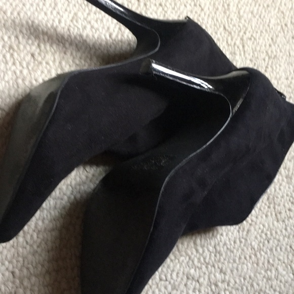 Boots - Picture 3 of 4